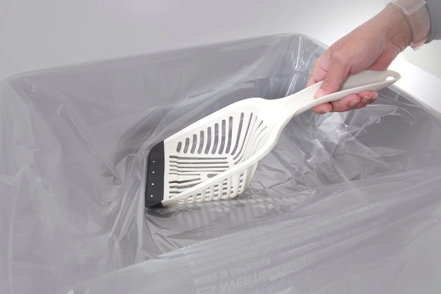 Aspen Pet No Tear Cat Litter Scoop - Image 4